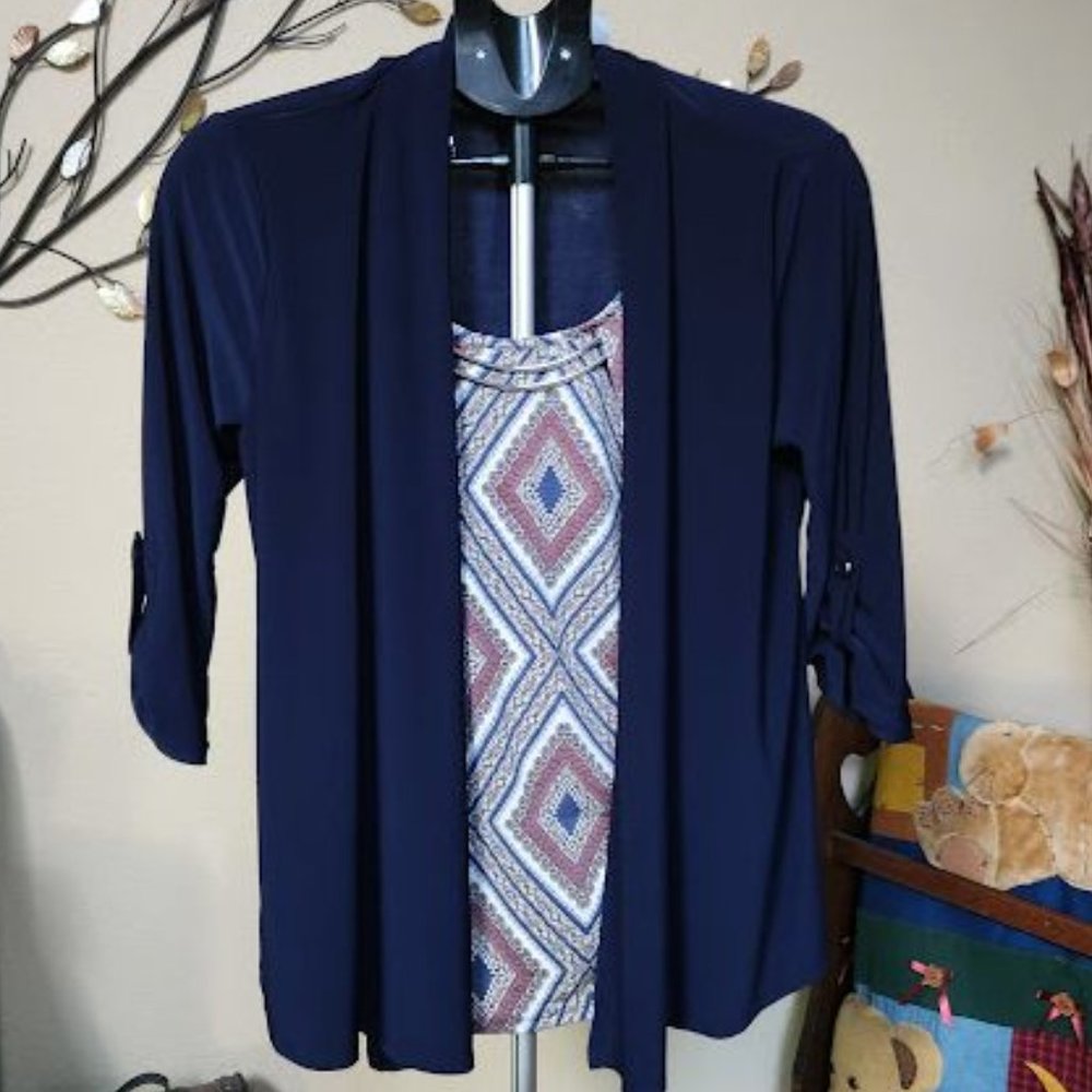 NWT Corvia blouse with attached cardigan and necklace sz medium